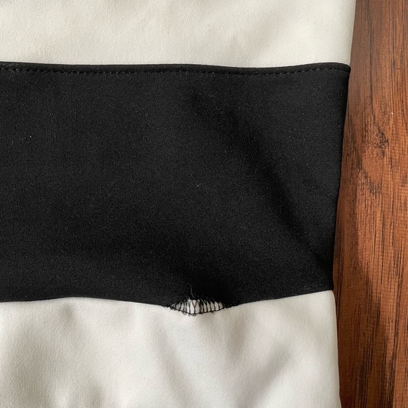 Small black and white Suzy Shier dress - Picture 4 of 4